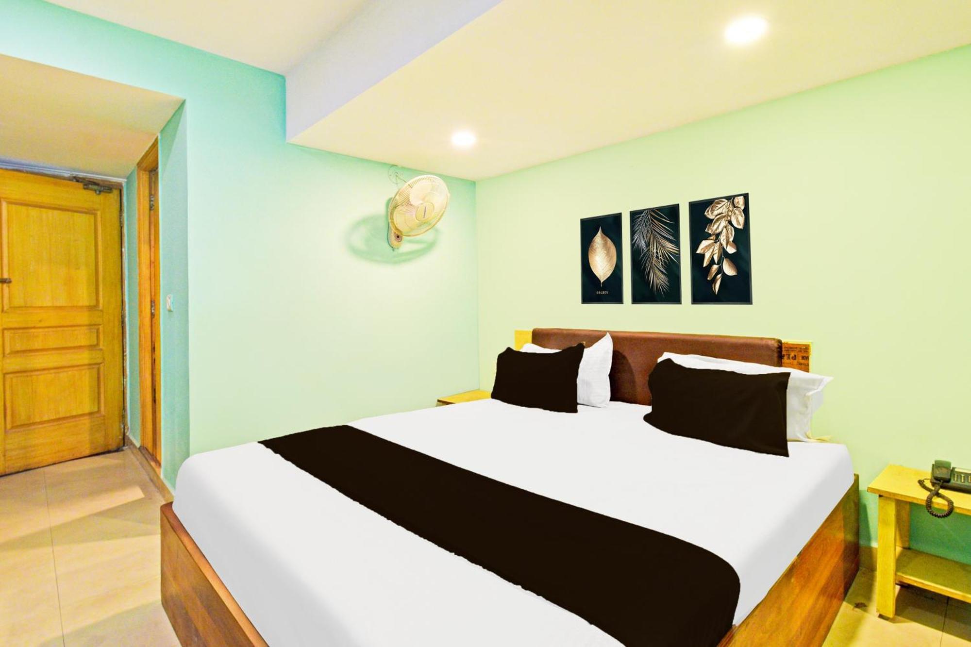 Hotel OYO 11376 Golden Park Hyderabad Exterior foto