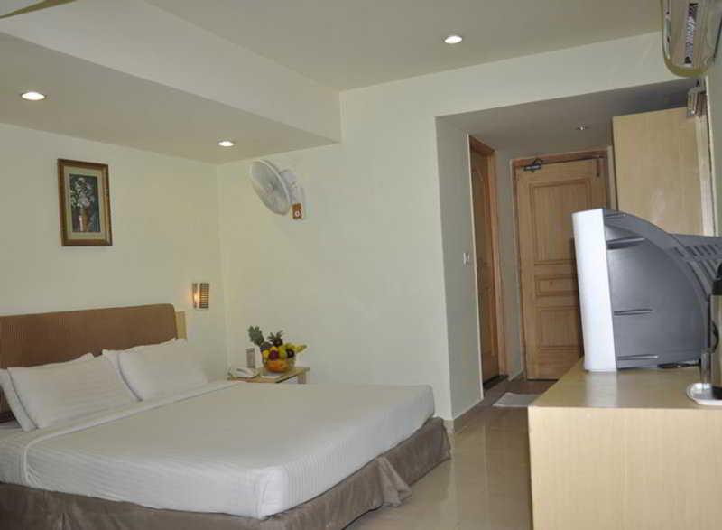 Hotel OYO 11376 Golden Park Hyderabad Exterior foto
